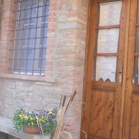 Apartment Casa Antica Chianni Phòng bức ảnh